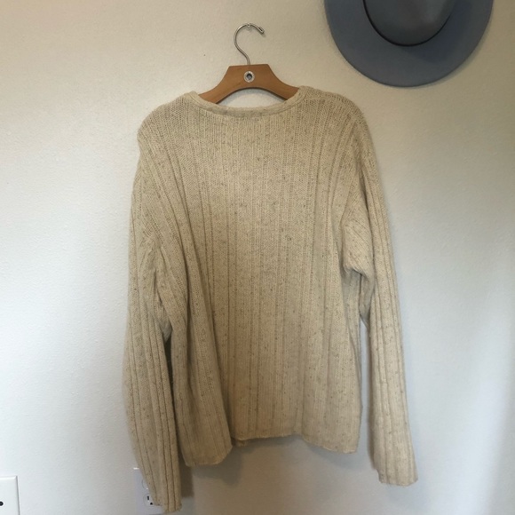 Vintage oversized v neck sweater - Picture 3 of 3